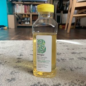 Briogeo banana + coconut shampoo